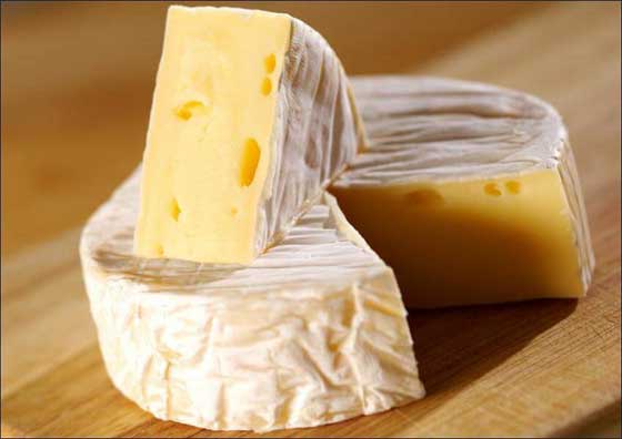 Cheese is one of the most neuroprotective foods - YogaEsoteric